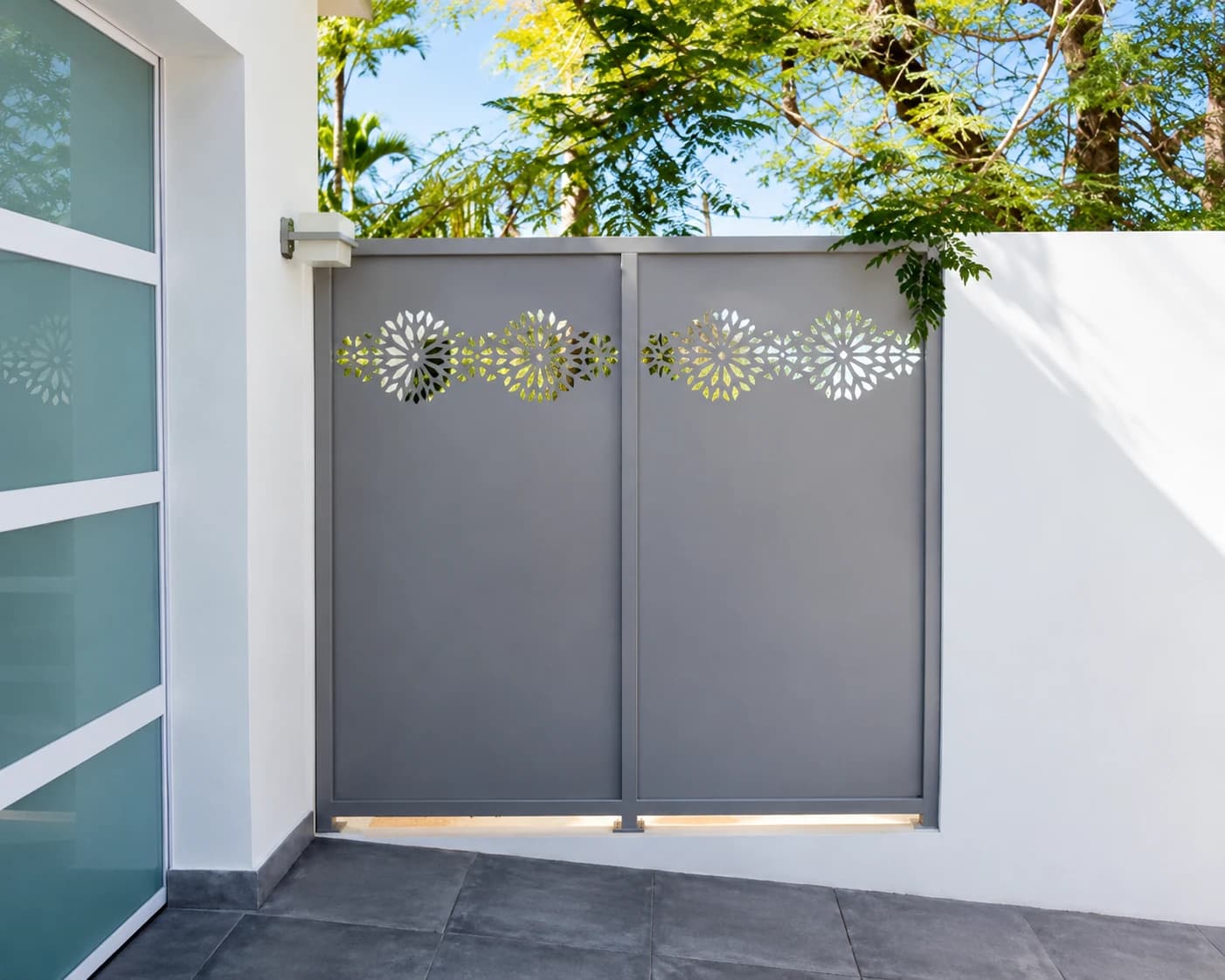 Custom Screen Fence