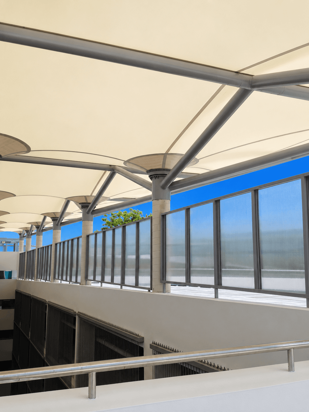 Benitez Metal product installation
