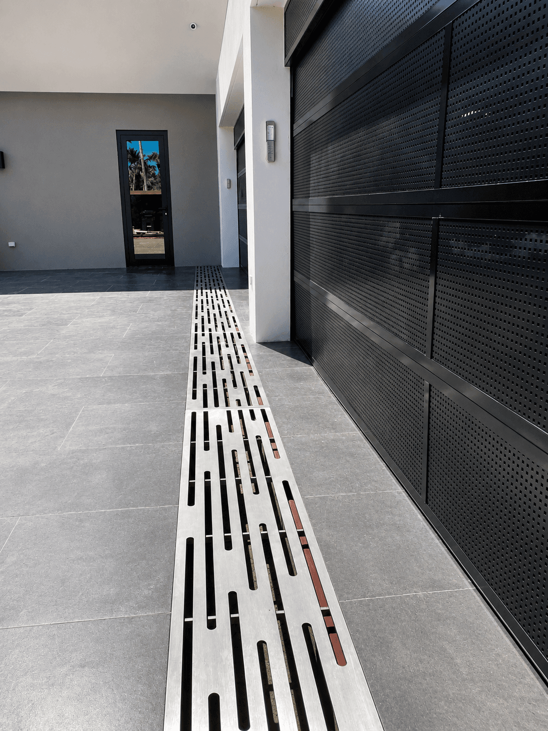 Precision-cut drain grate