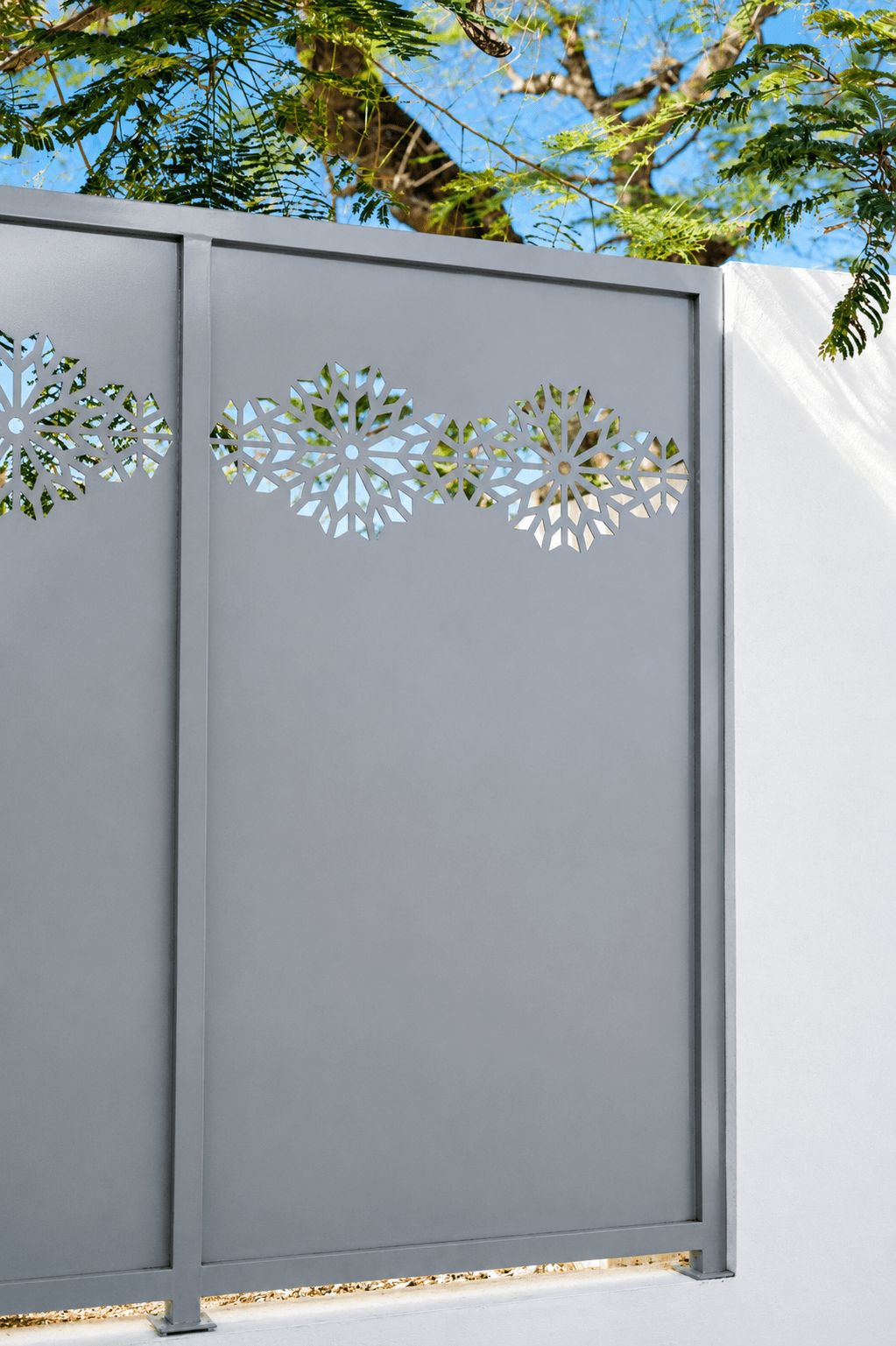 Mandala pattern fence panel