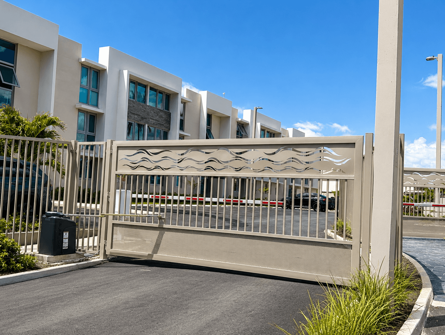 Wave pattern sliding gate